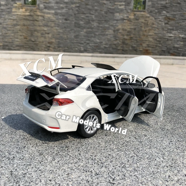 Литая под давлением модель автомобиля для всех новых Corolla(белый)+ маленький подарок