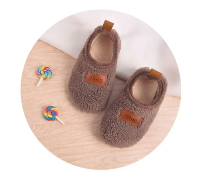Детские теплые ходунки для мальчиков и девочек; зимняя обувь для малышей; мягкие милые домашние тапочки для малышей; детская обувь; носки-Тапочки