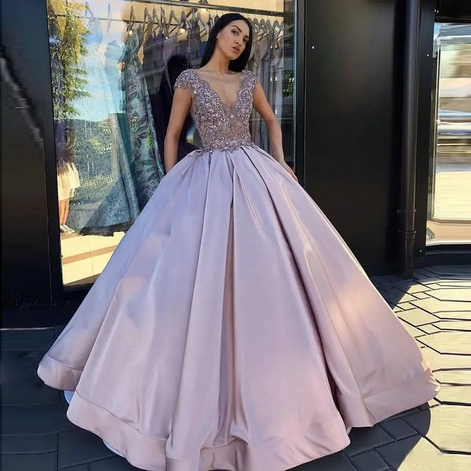Sexy V Neck Prom Dresses Long Lace Applique Satin Ball Gown Prom Gowns Zipper Back Custom Made Women Formal Party Evening Dress