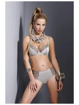 

Sawren Idylle briefs