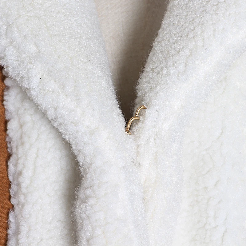 细节 (2).JPG TWOTWINSTYLE Patchwork Hit Color Denim Jacket Women Lapel Collar Long Sleeve Pocket Irregular Coats Female Fashion 2020 Clothing