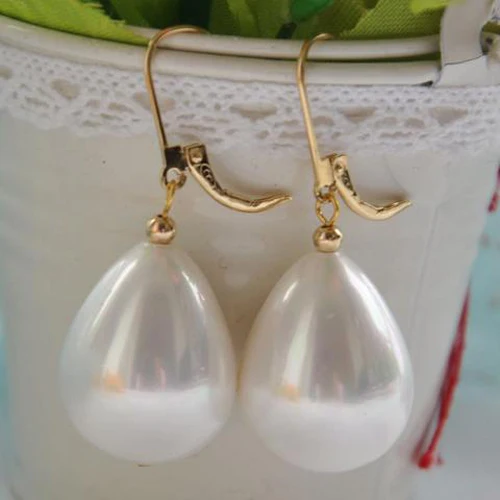 

New Arrival Favorite Pearl Earrings 15x20mm White Drip South Sea Shell Pearl Gold Color Dangle Earring Charming Women Gift