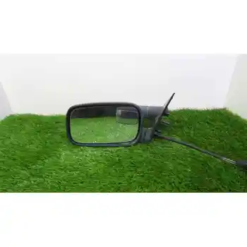 

889939 rearview Left Volkswagen Passat Saloon (3b2)