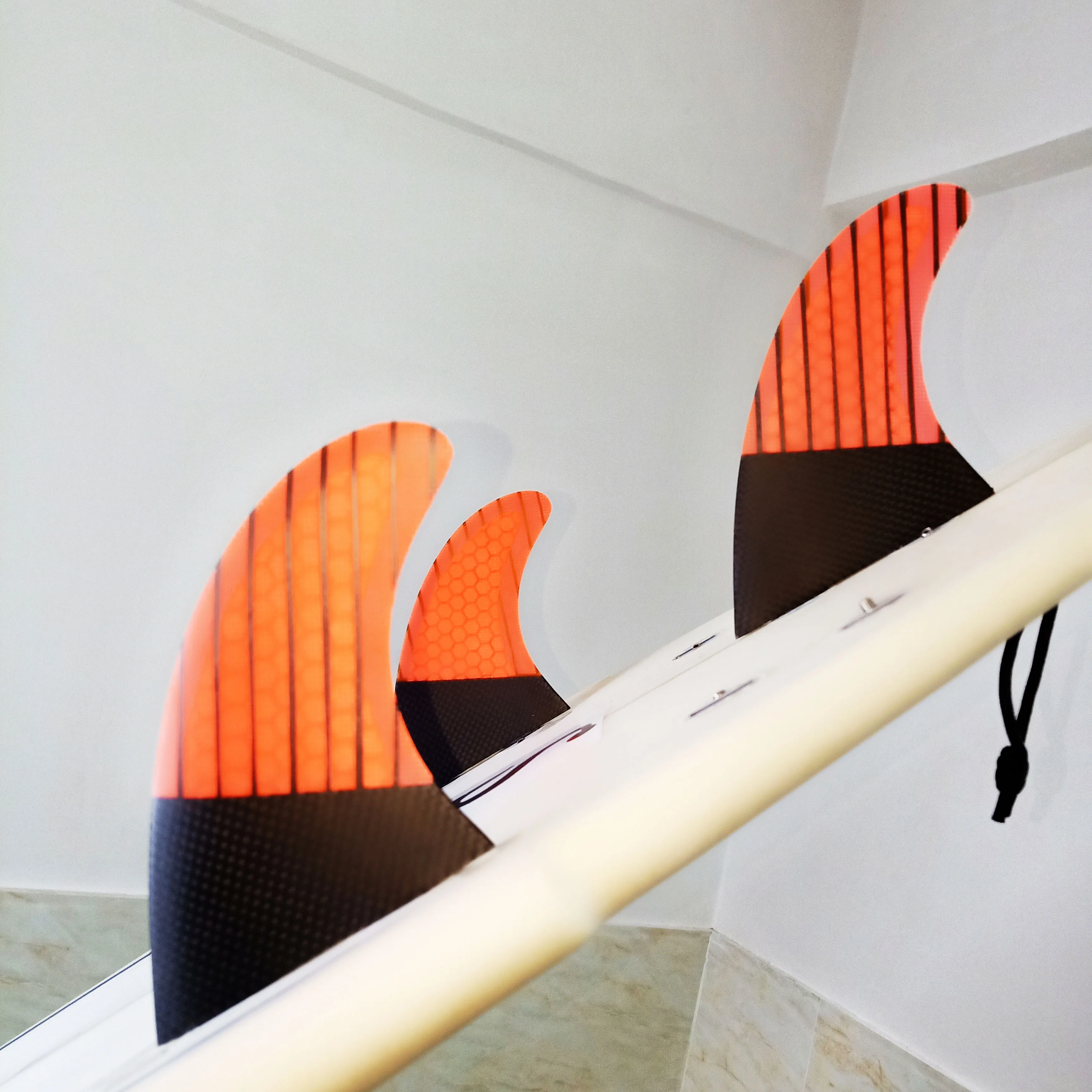 BiLong FCS высокопроизводительный сердечник PCC tri-set для серфинга плавники 3-fin G5 размер стекловолокна с углеродом M размер красный FCS плавники медовая расческа