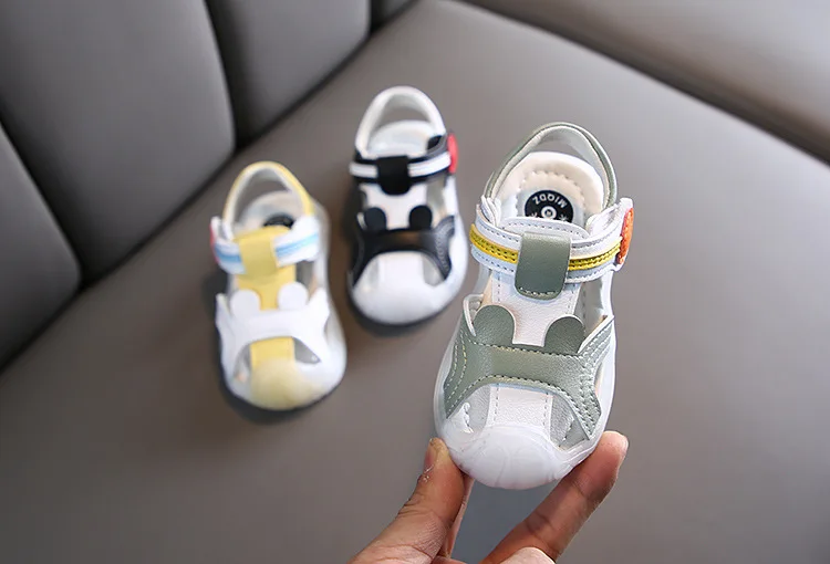Summer Childrens Led Light Beach Sandals Boys Girls Fashion Mixed Color Casual Shoes Toddler Infant Anti-collision Flats Shoes