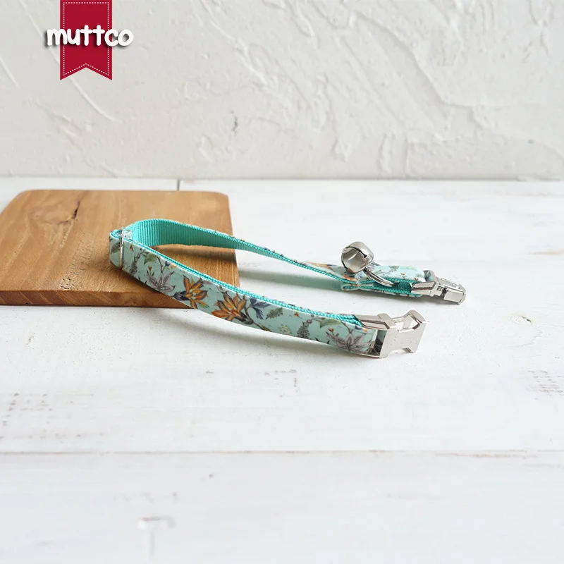 MUTTCO Retailing creative fresh style cat collars with floral THE BLUE FLOWER handmade adjustable cat collar 2 sizes UCC060