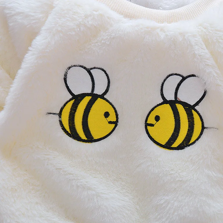 4590595906_1702989597