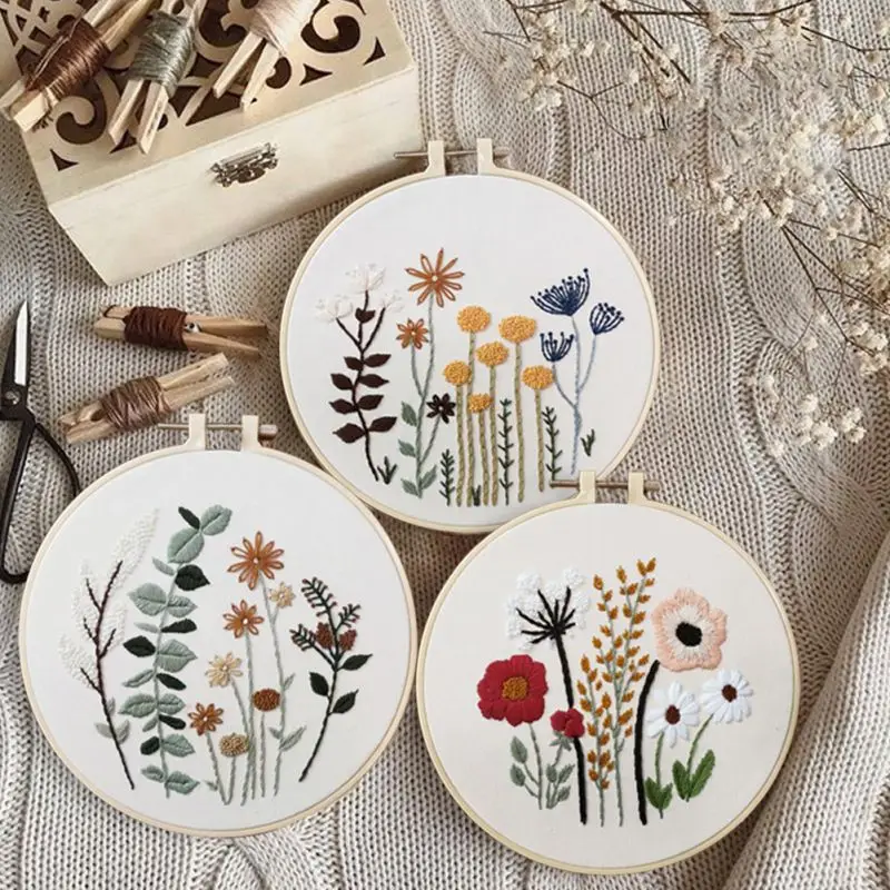 

DIY Embroidery Starter Kit with Flowers Plants Pattern Embroidery Hoop Cloth Color Threads Tools Set Needlework Art Sewing Craft