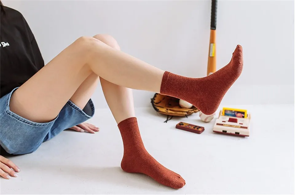 Носки женские новогодние подарки носочки socks harajuku теплые короткие набор носков милые год модные подарки на год хлопок зимние распродажа однотонные art подарочные красивые эластичность популярный