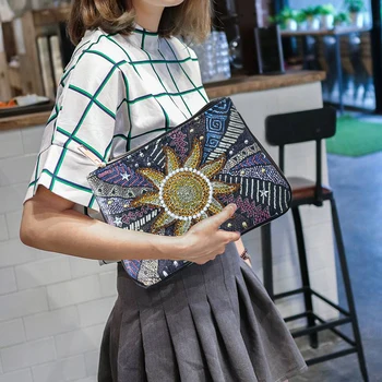 

DIY Diamond Painting Wallet Cross Stitch Clutch Diagonal Cross Bag Hand-pasted Diamond Material Kit for Women Christmas Gifts