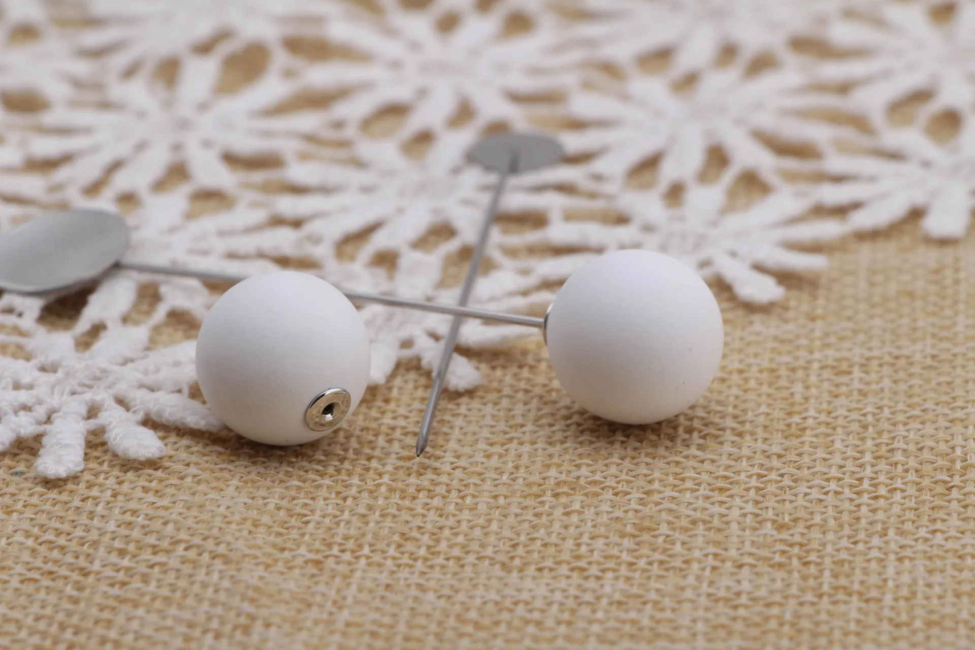 South Korea Crystal Pearl Brooch Women's Corsage Sweater Brooch Decoration Pin Autumn And Winter Coat Collar Pin Accessories