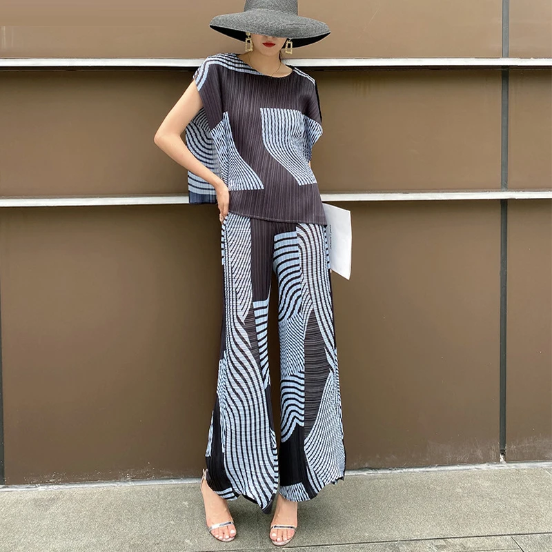 2021 new Geometric printed sleeveless top Miyak fold Large size slimming casual drape flared pants women's two-piece suit 2023 women fashion summer s 2xl sleeveless printed solid color dress slim casual fold tube top skirt lady oversized party dress