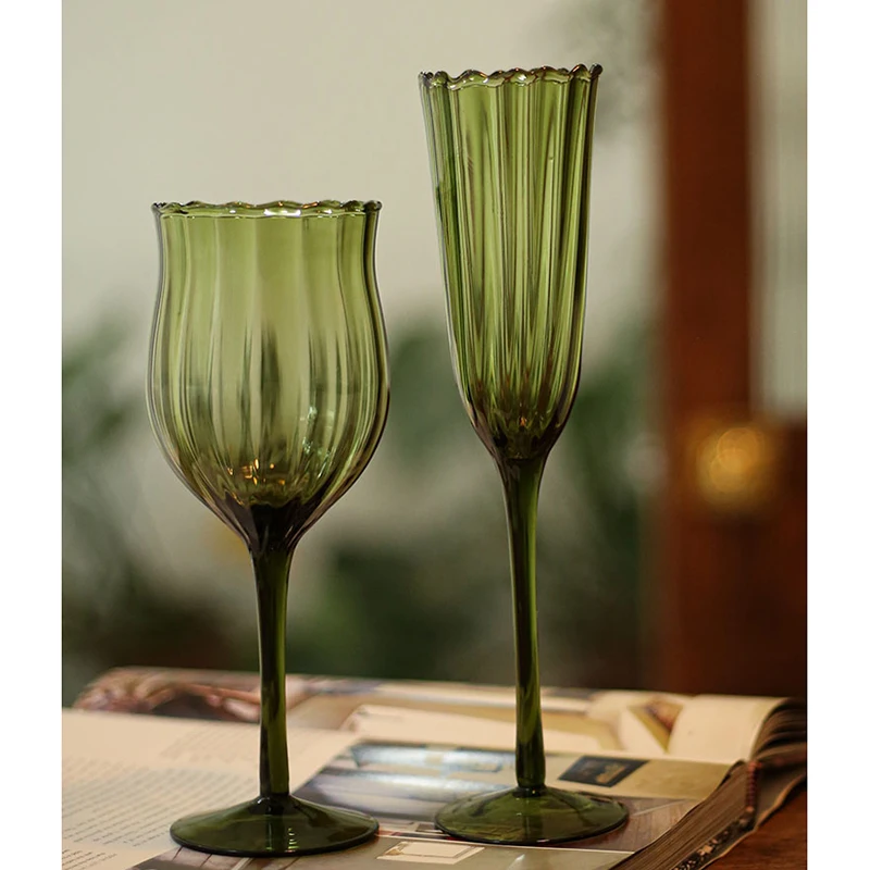 https://ae01.alicdn.com/kf/Hff369be9042a47629189584c6ec3de33S/1Pcs-Vintage-Green-Champagne-Glass-Home-Party-Goblets-Red-Wine-Cup-Wave-Pattern-White-Wine-Flute.jpg