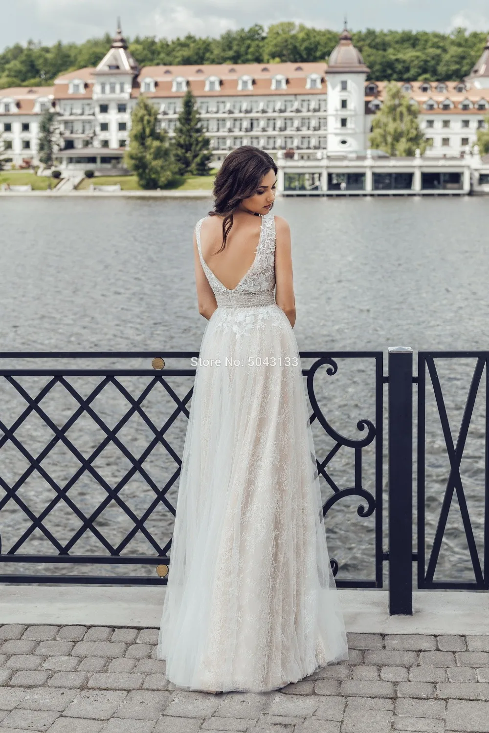 V-Neck-Full-Lace-Wedding-Dresses-2019-Vintage-Applique-Sequined-Tulle-Long-Empire-Bridal-Dress-Floor