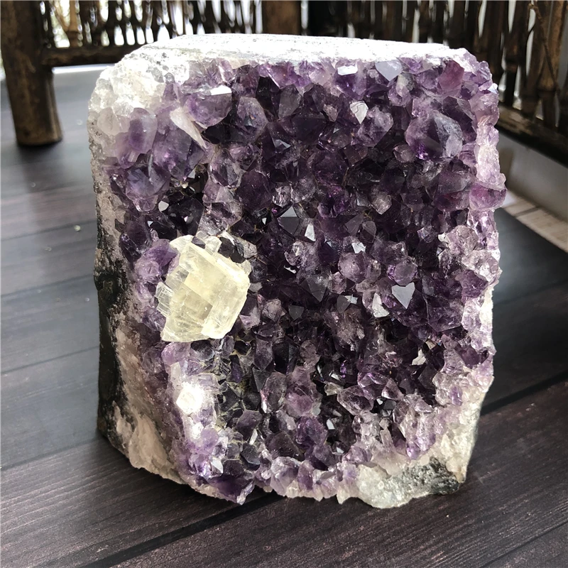 

757g raw natural amethyst geode cluster with calcite healing crystal mineral specimen chakra spirit free form standing