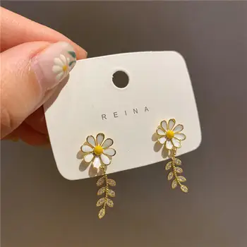 

S925 Silver Needle South Korea Dongdaemun Daisy Flower Leaves Earrings Elegant Diamond Set Immortal Online Celebrity Cool Ear St