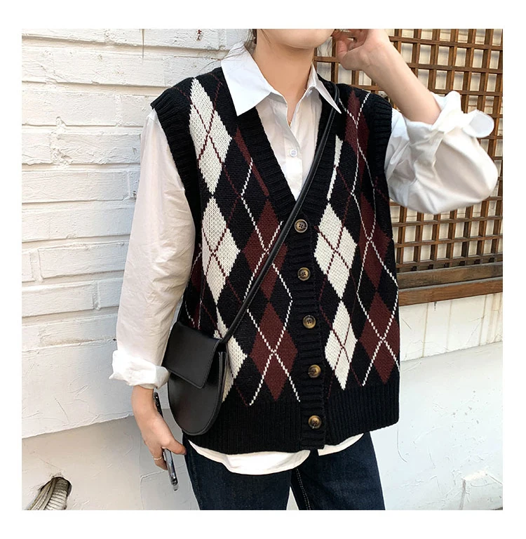 Korean Vintage Argyle Print Sleeveless Vest Sweater Women Autumn Winter New Single-breasted Loose Knitted Cardigans Coats