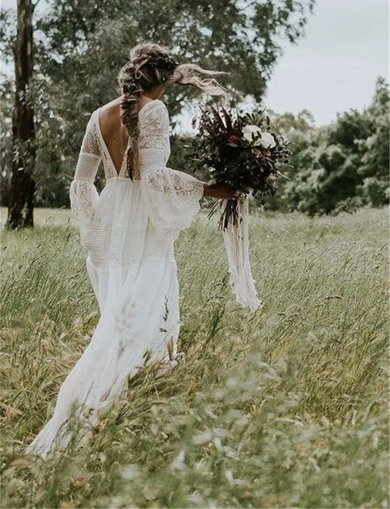 Boho Beach Wedding Dress White Ivory Lace Bride Dress Long Sleeves A-Line Backless V Neck Wedding Gowns Vestido Noiva