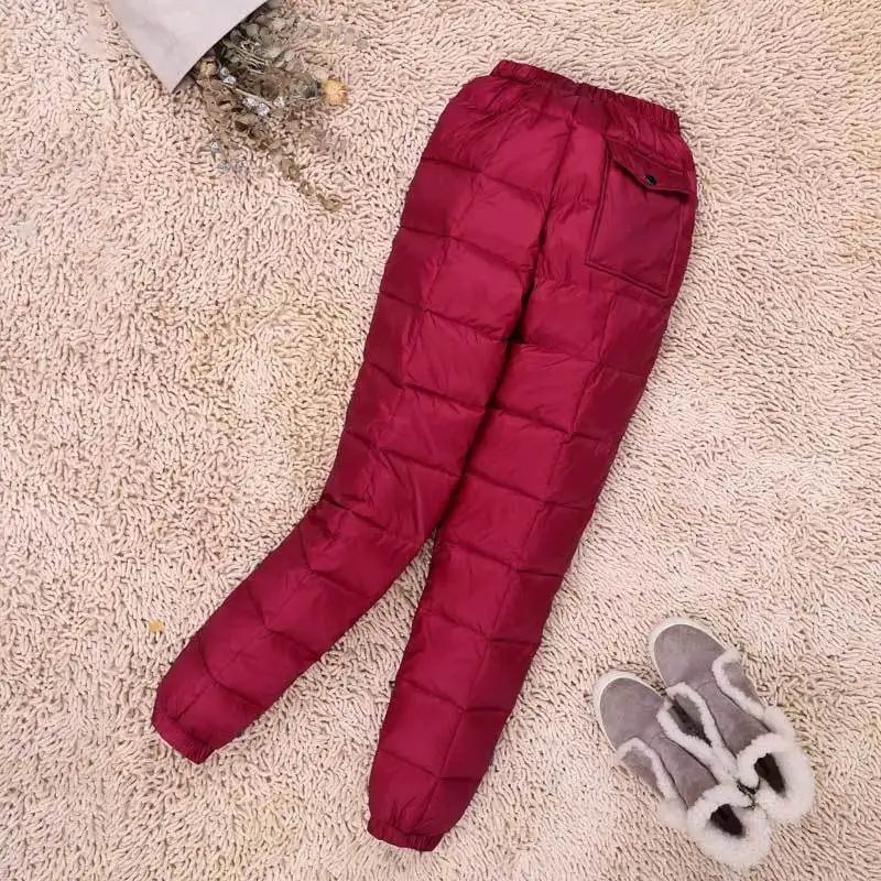 Burgundy Большие размеры 5XL белые брюки на утином пуху для женщин, зимние толстые брюки, теплые штаны-шаровары с высокой талией, тонкие термальные брюки - Цвет: Burgundy