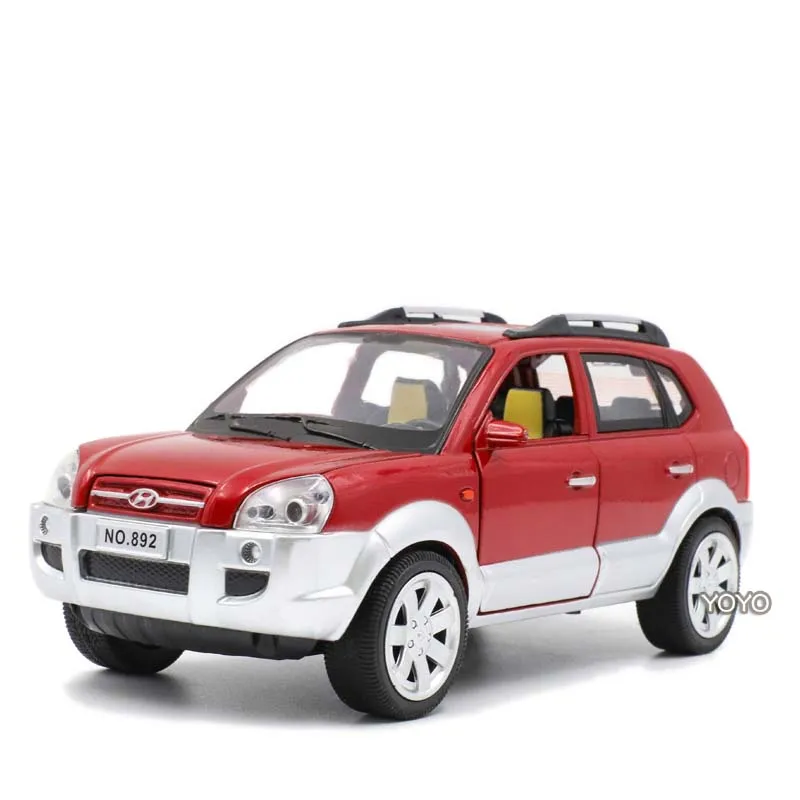 1/24 сплав hyundai Tucson модель автомобилей литая игрушка мигающий Звук Вытяните назад игрушка джип автомобиль для детей
