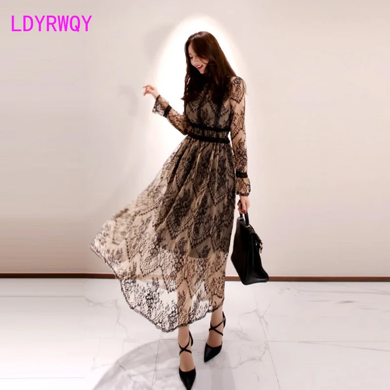 2019 new Korean version of the temperament fashion waist stitching lace base openwork lace dress
