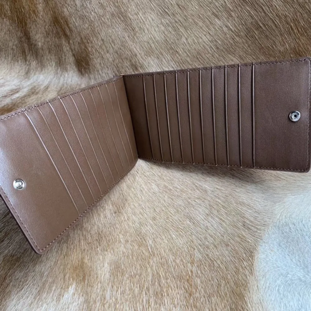 1561090908_3973338650_4