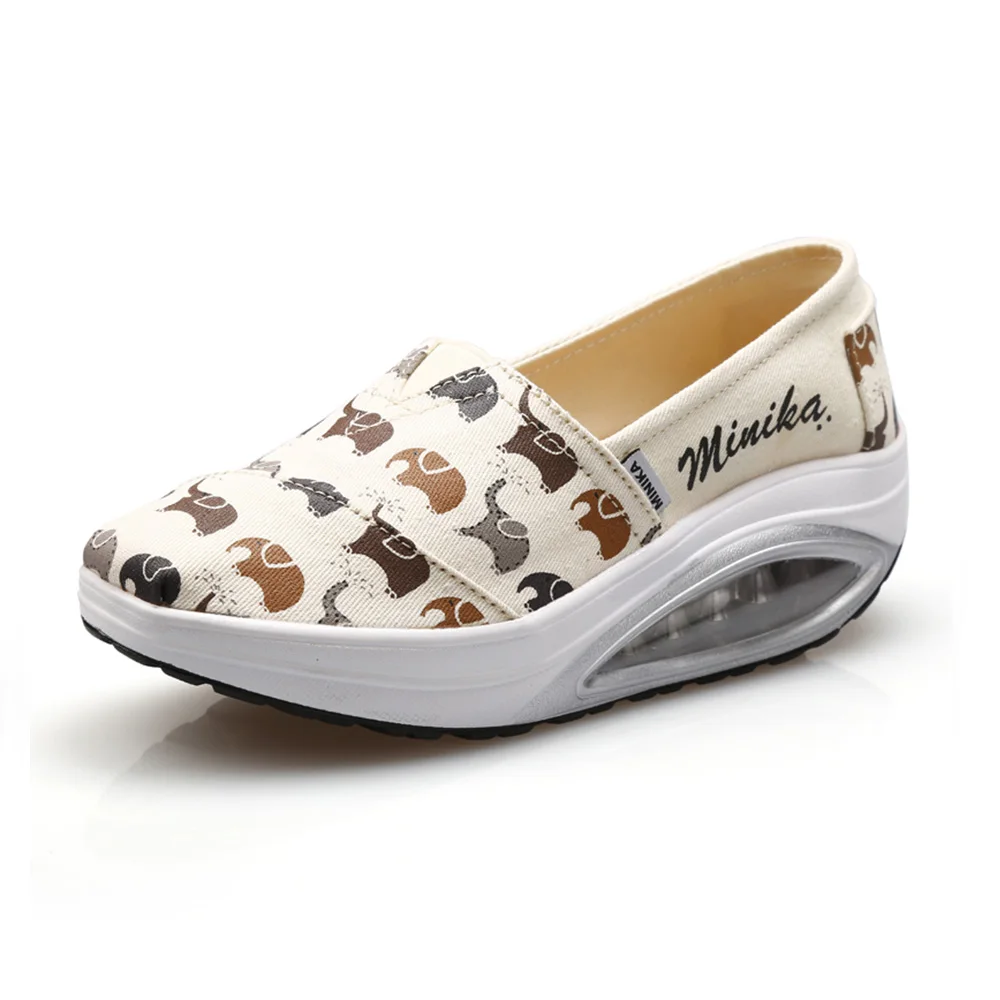 Women's flat shoes round head cartoon canvas shoes autumn casual non-slip thick bottom ladies boat shoes YIDALILAOYECHE - Цвет: 1558Beige