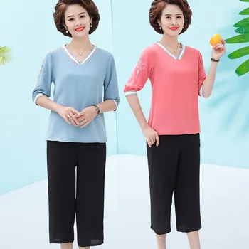 

Mom Set Summer T-shirt Pants Women 2020 New Chiffon Five-point Sleeve Embroidered Loose V-neck T-shirt Suit Pants Suit L635