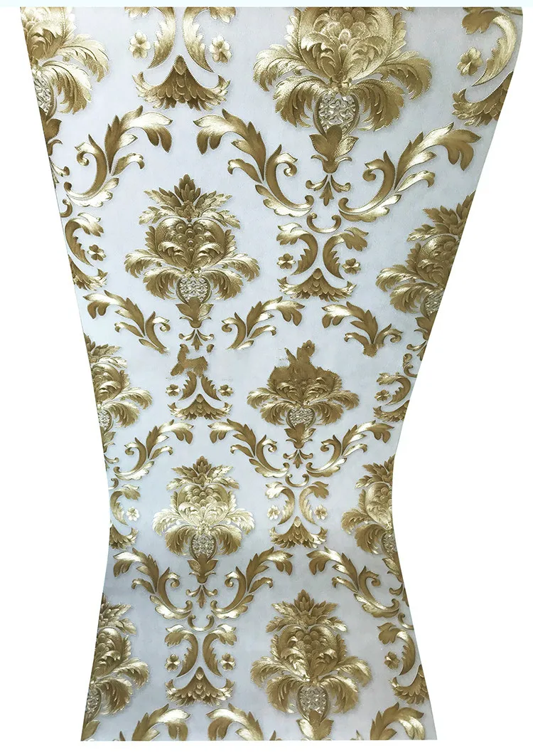 rolo de papel de parede dourado de