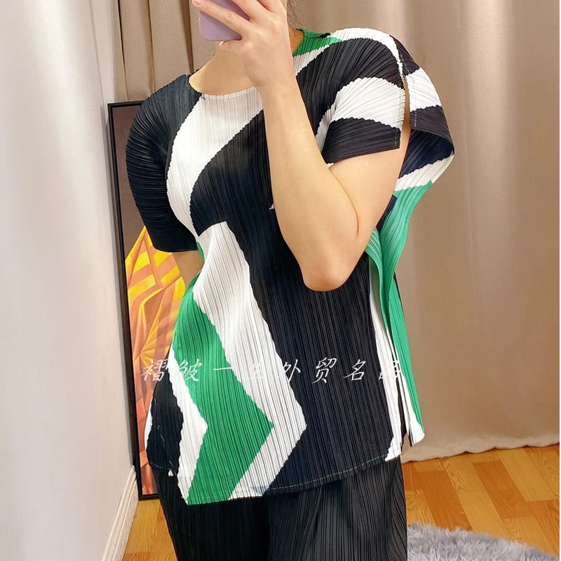 2020 summer women's new irregular tops Miyak fold
