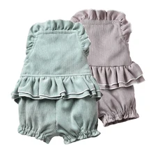 Милое платье для новорожденных; одежда для малышей; летнее платье для девочек, комплект из 2 предметов с рюшами Топ c бретелькой через шею без спинки комплект с шортами Модная одежда для детей, детская мода, комплект