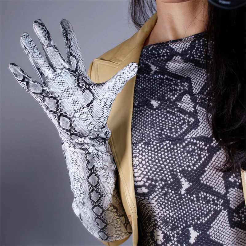 Лакированные кожаные длинные перчатки 50 см фонари рукава имитация кожи зеркало яркая кожа зеленая змея узор DL-LSW1