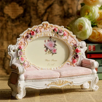 

Europe Retro Vintage Sofa Photo Frame Resin Pink Flower Picture Photo Frame Wedding Home DecorationGift Bed Ornament Craft 5in