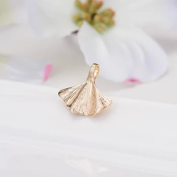 

Dainty Ginkgo Leaf Charm Delicate Boho Plain Gold Filled Pendant Dropshipping