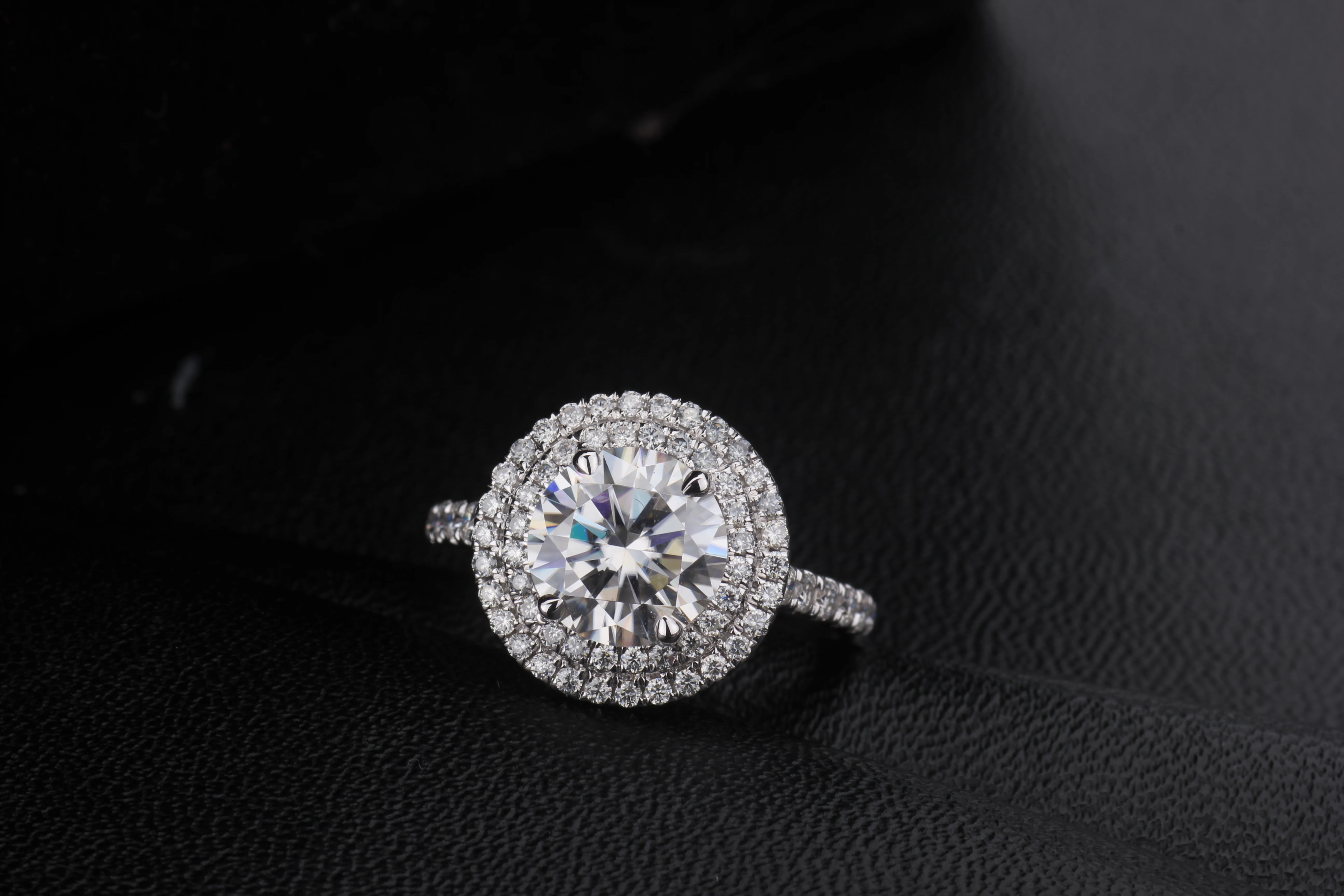 Starszuan драгоценность 18K EF Роскошные 1.5ct DEF Moissanite Тест Положительный обручальное кольцо для женщин