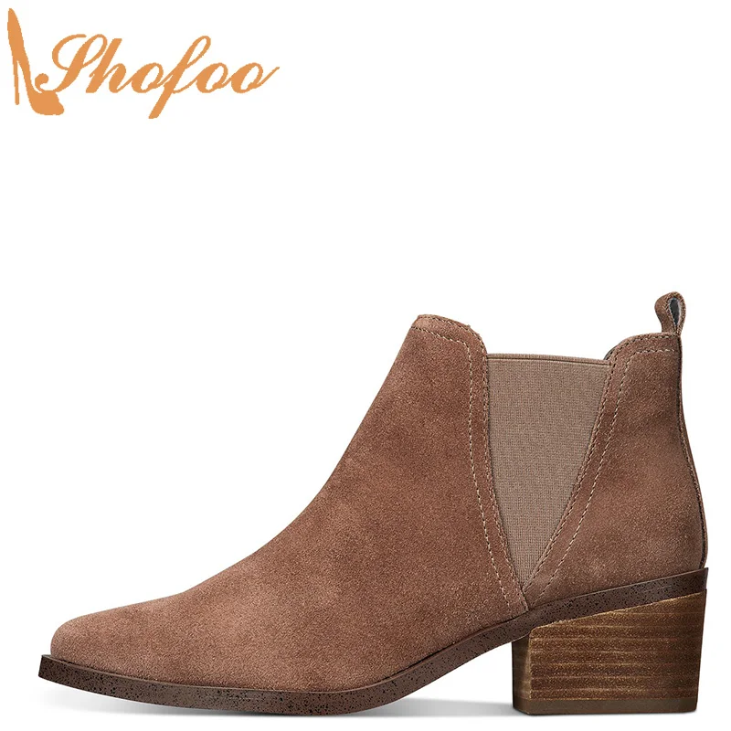 Женские ботильоны «Челси» с острым носком на не сужающемся книзу массивном высоком каблуке; цвет серо-коричневый; эластичные модные женски... Женские ботильоны «Челси» с острым носком на не сужающемся книзу массивном высоком каблуке; цвет серо-коричневый; эластичные модные женски...