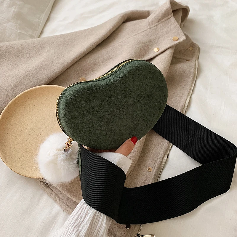 Женские сумки через плечо из кожи с эффектом потертости, зимняя женская сумка через плечо с подвеской в виде шарика для волос - Цвет: Зеленый