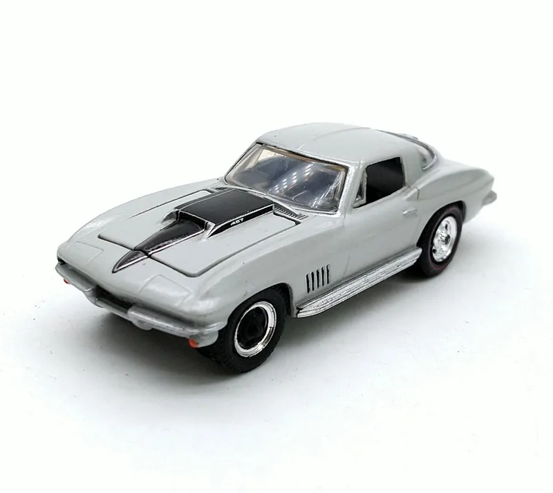 Зеленый светильник 1: 64 1967 Chevrolet Corvette бутик сплава автомобиля игрушки для детей Детские игрушки модель оптом