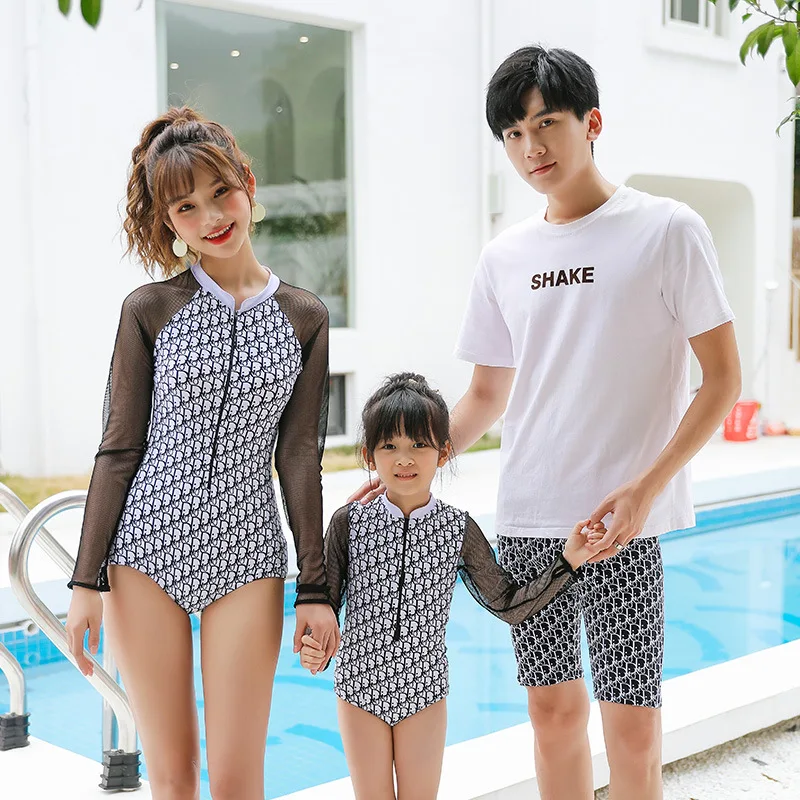 

2020 New Style Family of Three Family Pack Bathing Suit MEN'S Beach Shorts Long Sleeve WOMEN'S Swimsuit Women's, Child Conservat