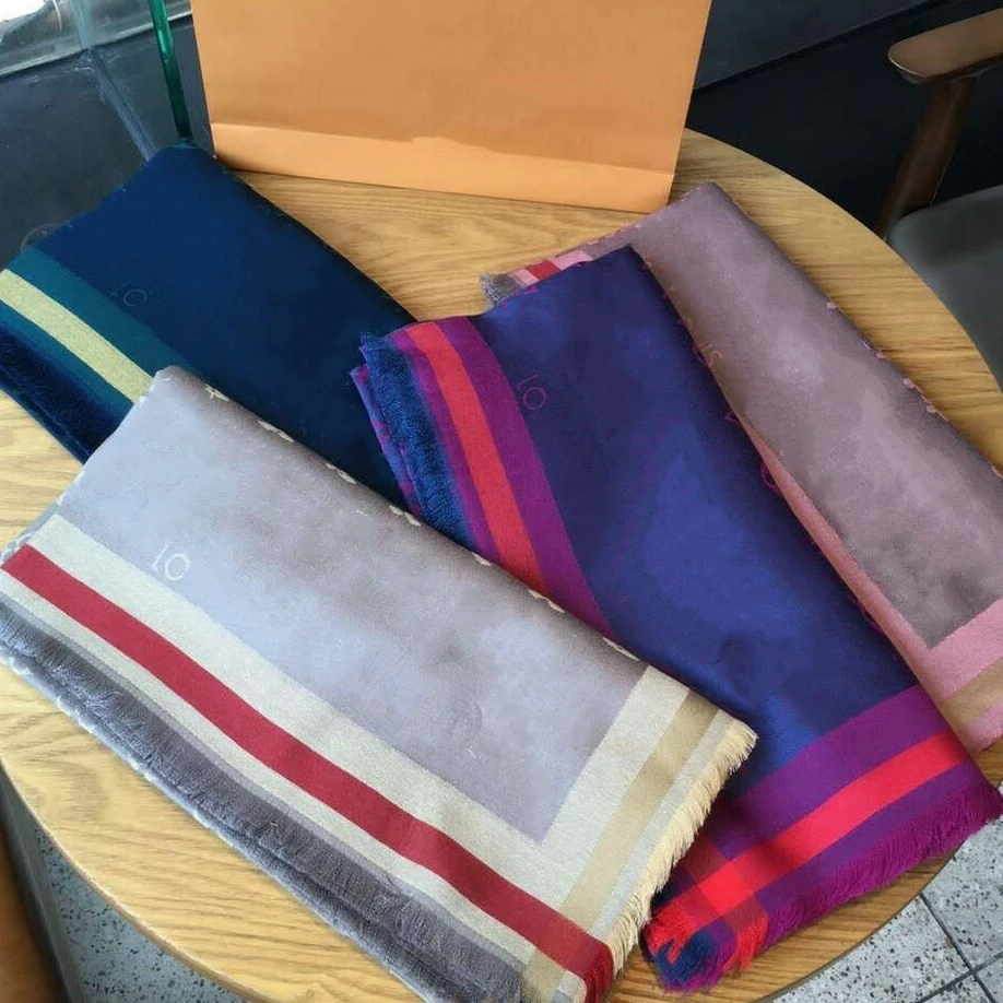 

The L new brand high-quality men's and women's cashmere scarves shawls warmth comfort hot gifts four seasons free postage