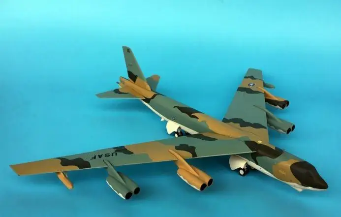 Herpa Wings USA B-52G B52 дальний радиус действия досоник реактивный самолет Stratofortress59-2584 1/200 литая под давлением модель самолета