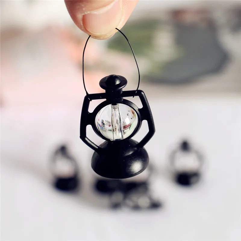 

Doll House Accessories Mini Simulation Small Kerosene Lamp Plastic Model for 1/6 1/12 Dollhouse Photo Shooting Props