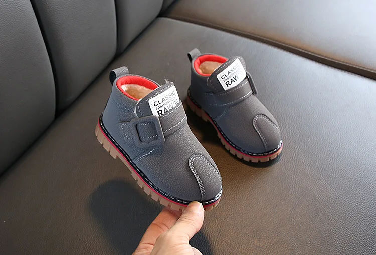Детская обувь для маленьких мальчиков и девочек; новые зимние толстые теплые детские ботинки для отдыха с мягкой подошвой; 3 цвета
