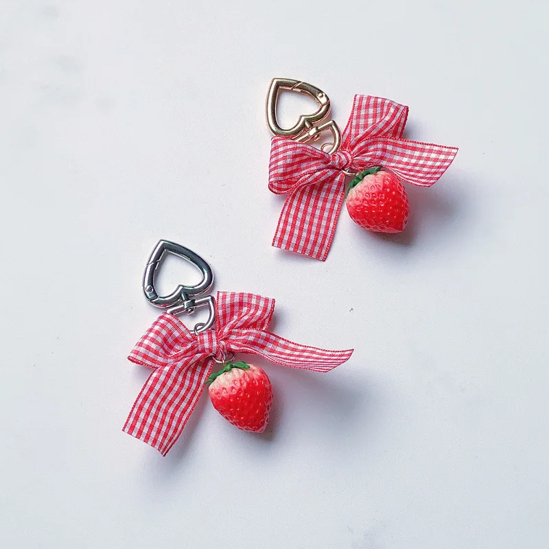 Creative Model Strawberry Control GIRL'S Heart Keychain AirPod Car Accessories Bag Small Pendant Gift Lovely
