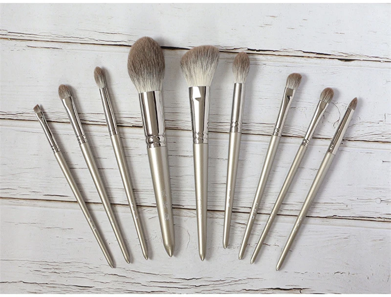 Naturliche Make Up Pinsel Luxus 9 Stucke Fuchs Haar Make Up Pinsel Set Professionelle Tier Pelz Pulver Erroten Lidschatten Blending Pinsel Werkzeug Eye Shadow Applicator Aliexpress