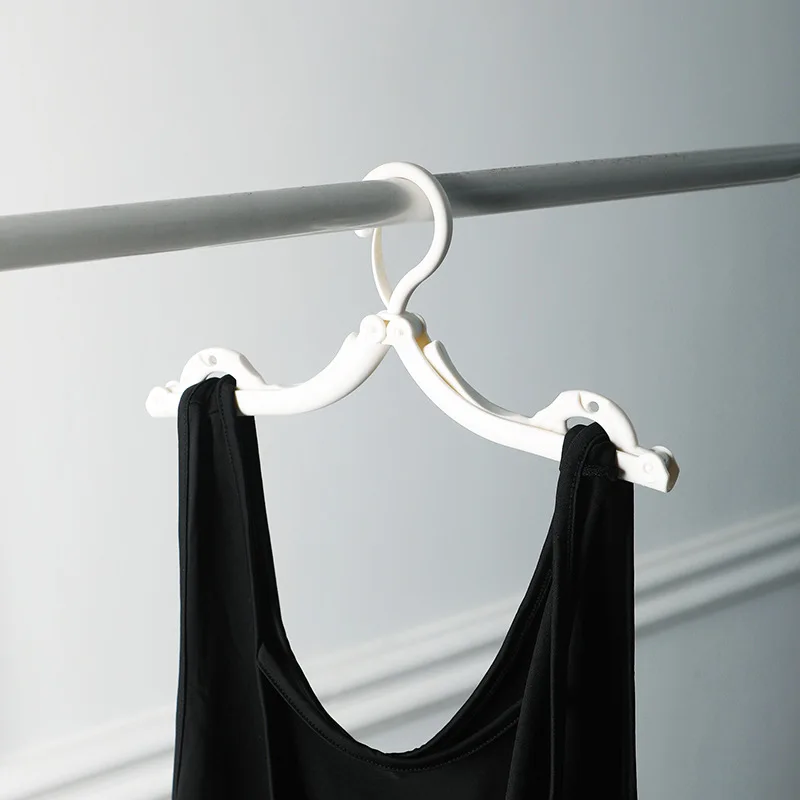 foldable clothes hanger for convenient travel