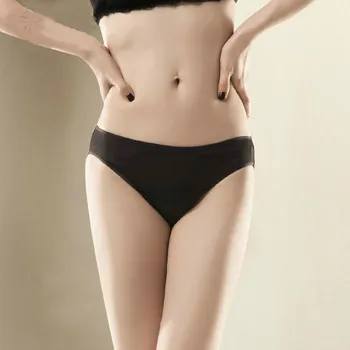 

Natural Mulberry Silk Basic Silk Wrapped Women Breathable Comfortable Thin Low Waist Pure Color Triangular Underwear
