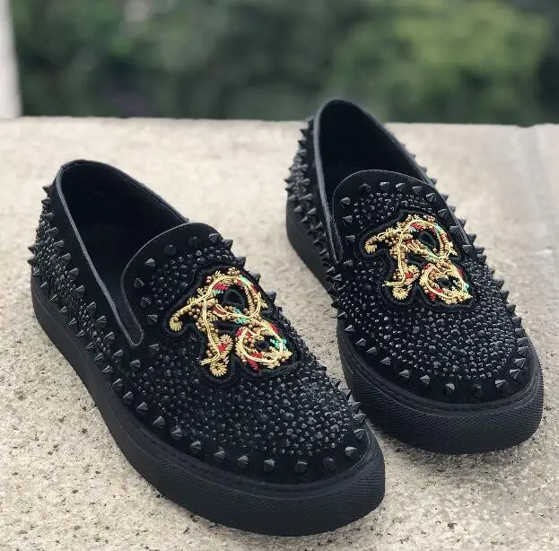 Brand Male Real Suede Leather Embroidery Comfortable Loafers Men Casual Shoes Crystal Rivet Party Dress Shoes Men Flats Sneakers