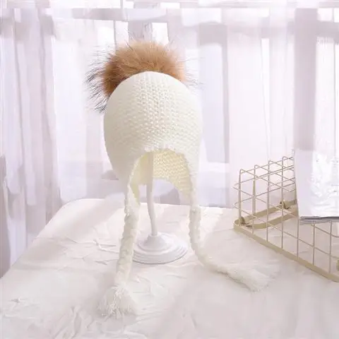 WHITE 3-36 Months Осенне-зимняя теплая шапка для младенца из натурального меха енота вязаный детский чепчик накладки наушников-капель детская шапка для мальчиков и девочек помпоны вязаные шапочки - Цвет: WHITE 3-36 Months