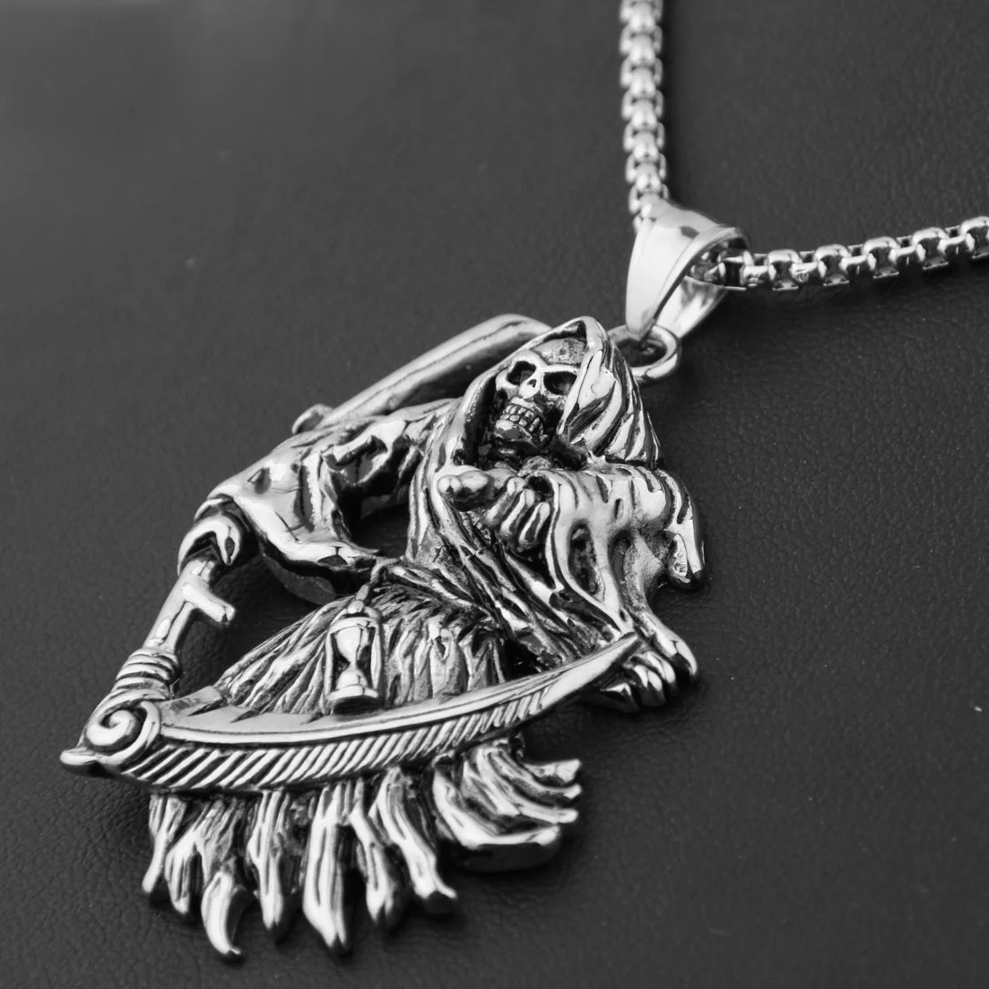 Vintage Men Stainless Steel Pendant Punk Skull Souls Sickle Necklace Pendant Chain Jewelry Accessories
